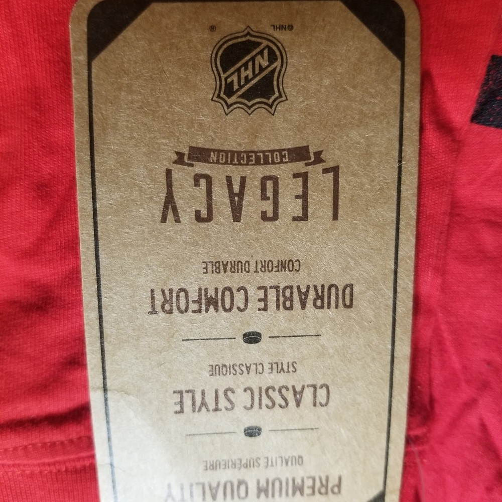 NHL Legacy Collection Calgary Flames Long Sleeve Pullover. - Picture 8 of 8